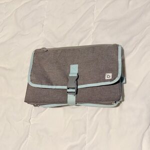Munchkin Portable Changing Pad Compact Baby Diaper Changing Mat , Grey